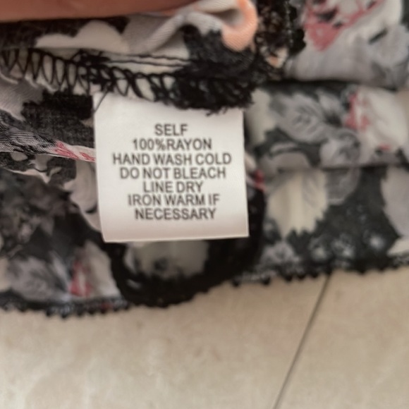 Floral crop top - Picture 5 of 5